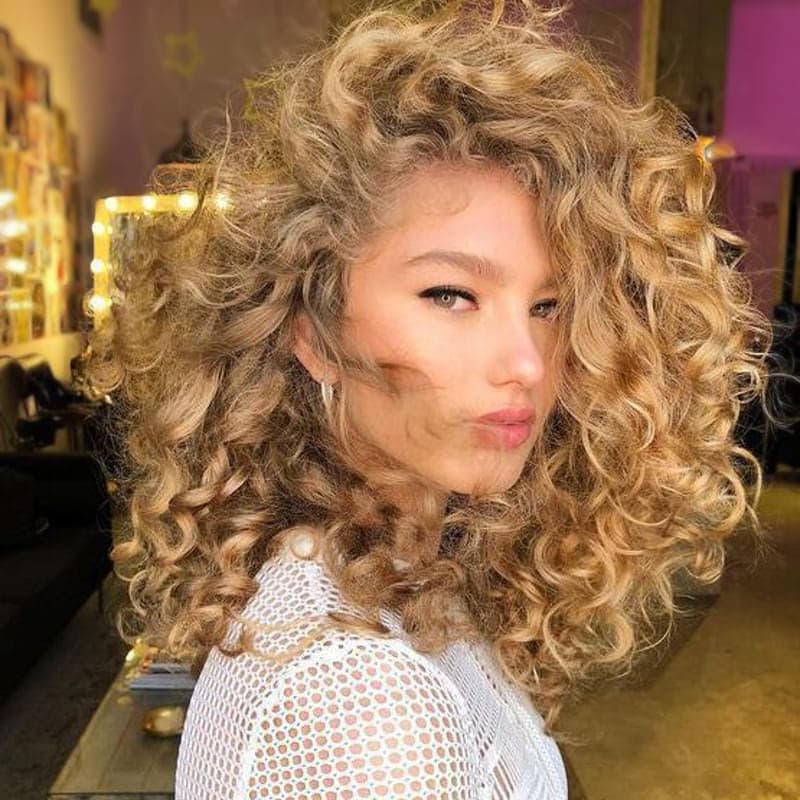 Pure Salon Montreal - Tips for Keeping Your Those Curls Looking Fab Blog 1
